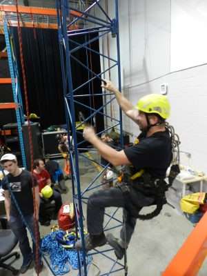 Formation sur les techniques de déplacement en hauteur